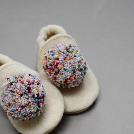 pompom shoes - cream