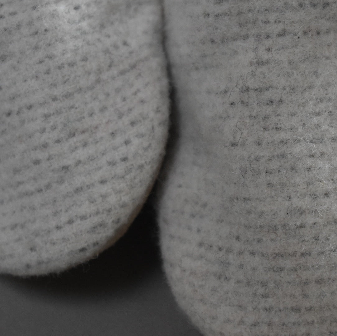 SIZE 2 (4.5")  wool loafers 107