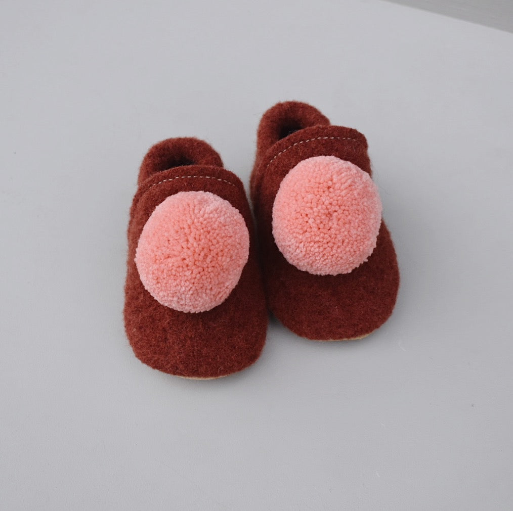 SIZE 6/7 (6") wool pompom shoes - brick