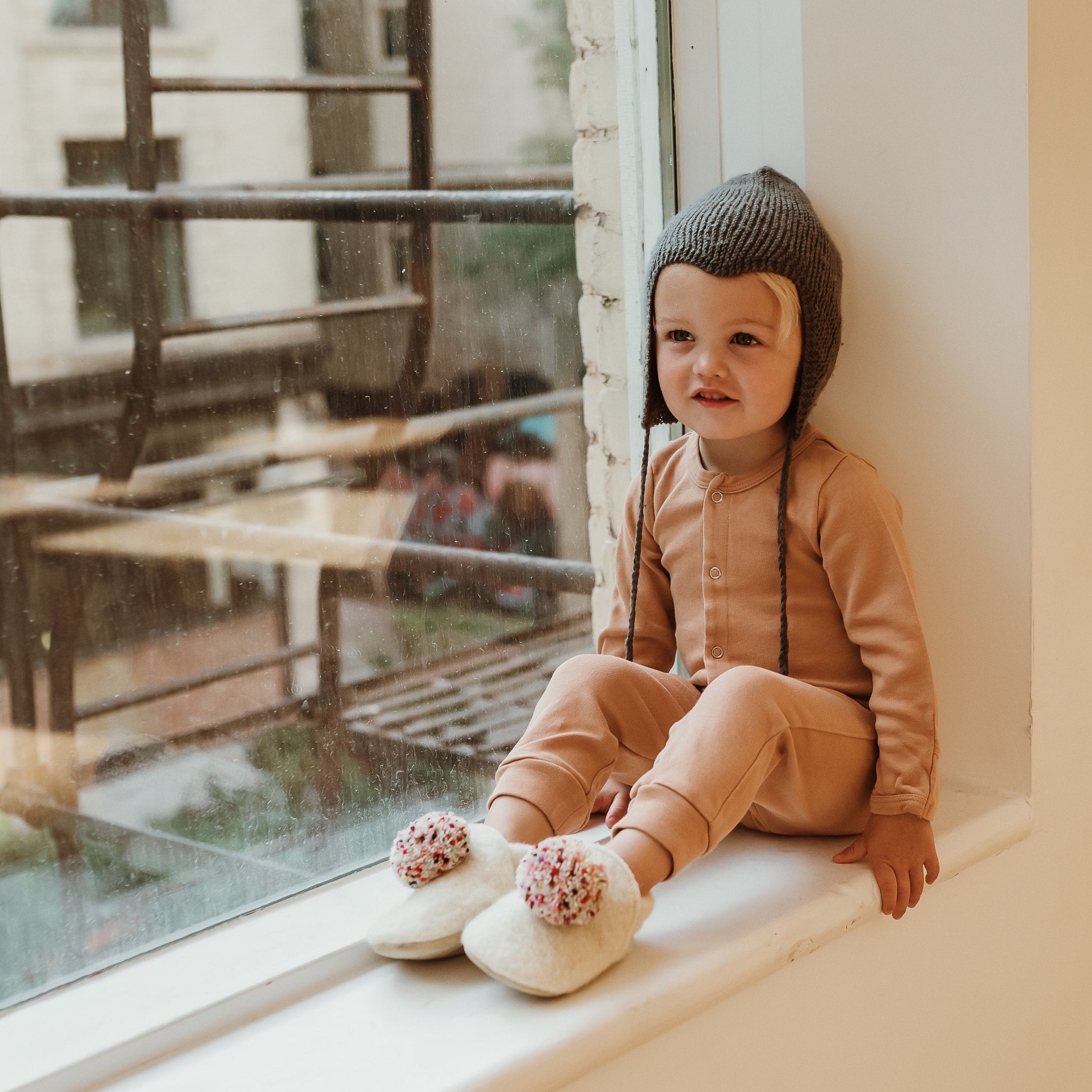 wool pompom shoes - brick