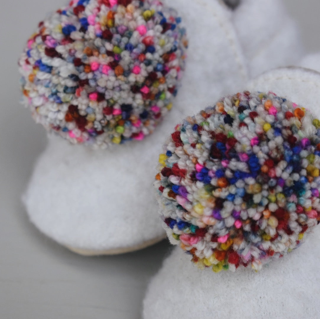 pompom shoes - cream with sprinkle pom