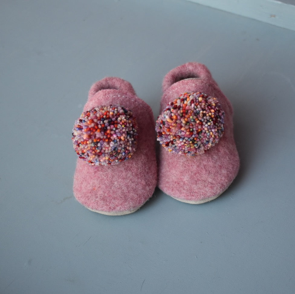 pompom shoes - raspberry pink with sprinkle pompom