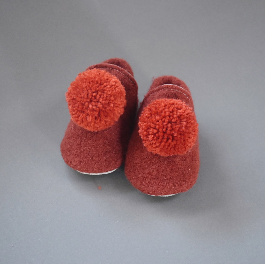 SIZE 3/4 (5") pompom shoes -109