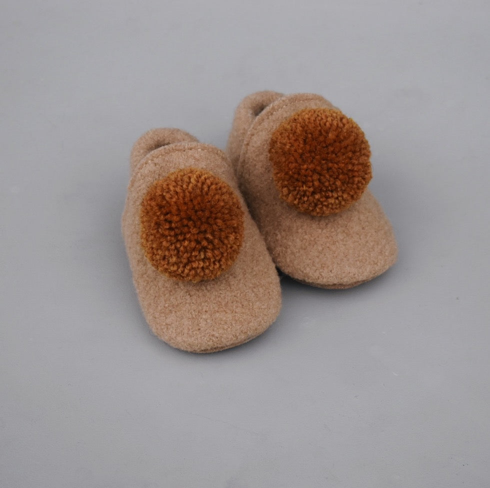 size 6/7 (6") - wool pompom shoes - 301