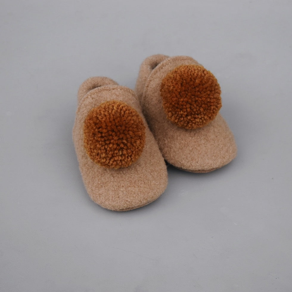 pompom shoes - fawn