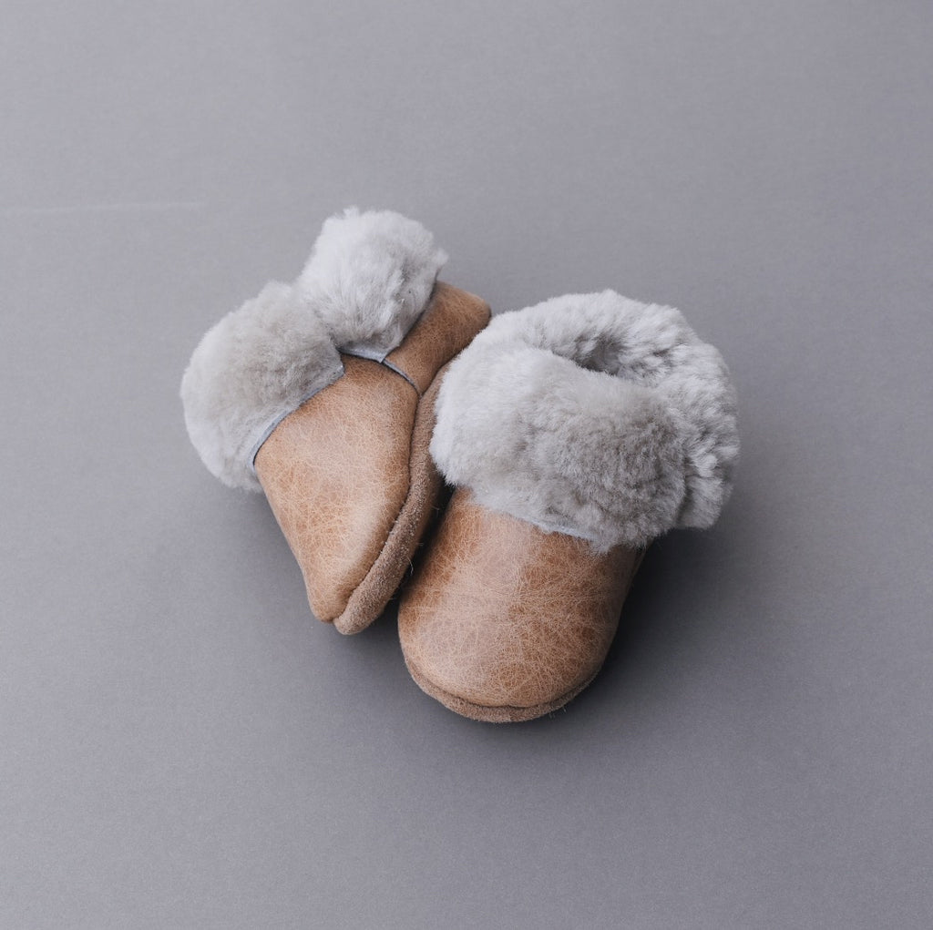 SIZE 3/4 (5") - Shearling Lined Shoes 035
