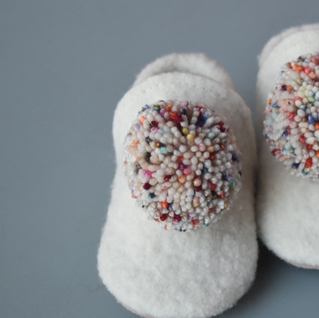 pompom shoes - cream with sprinkle pompom