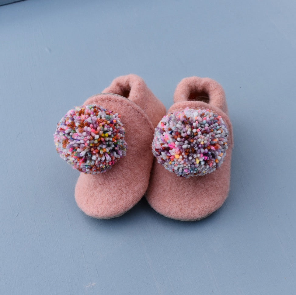 pompom shoes - pink with sprinkle pompom 02