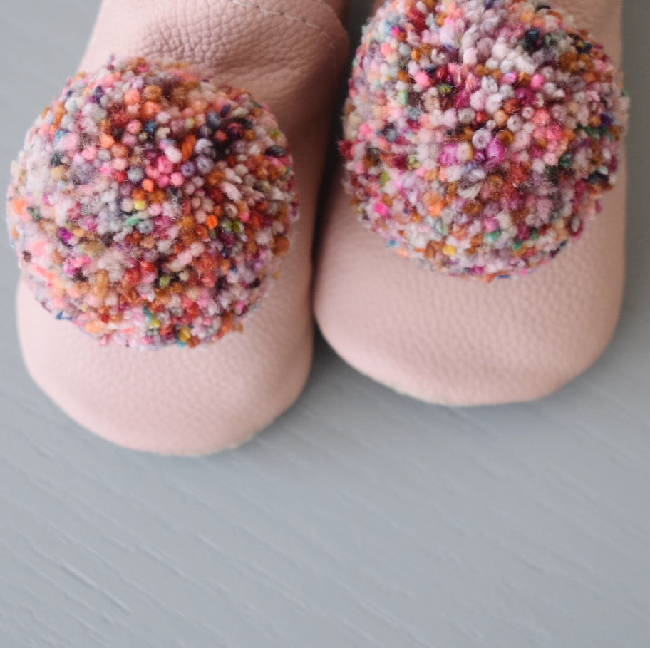 Leather Pompom Shoes - pink
