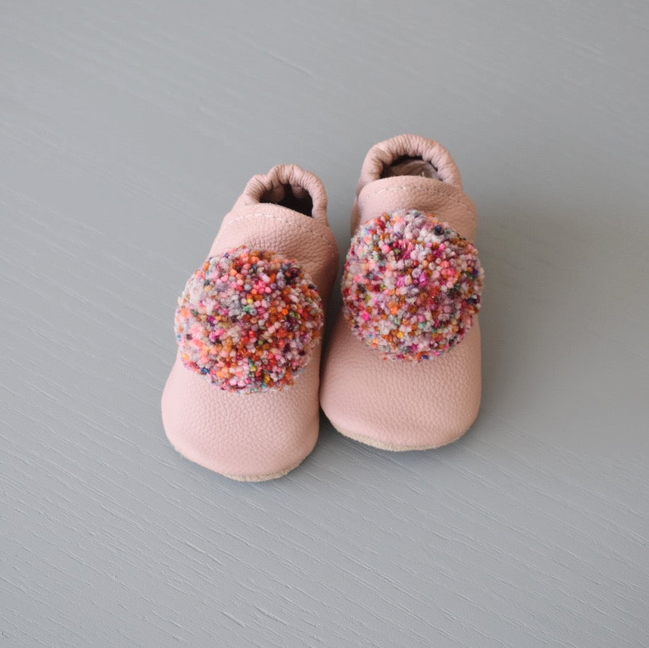 Leather Pompom Shoes - pink