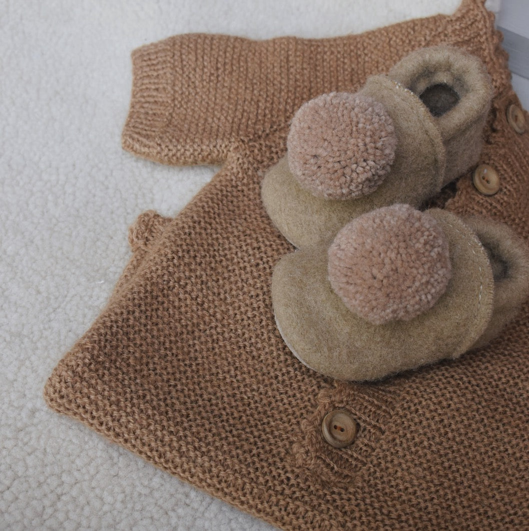 pompom shoes - teddy bear