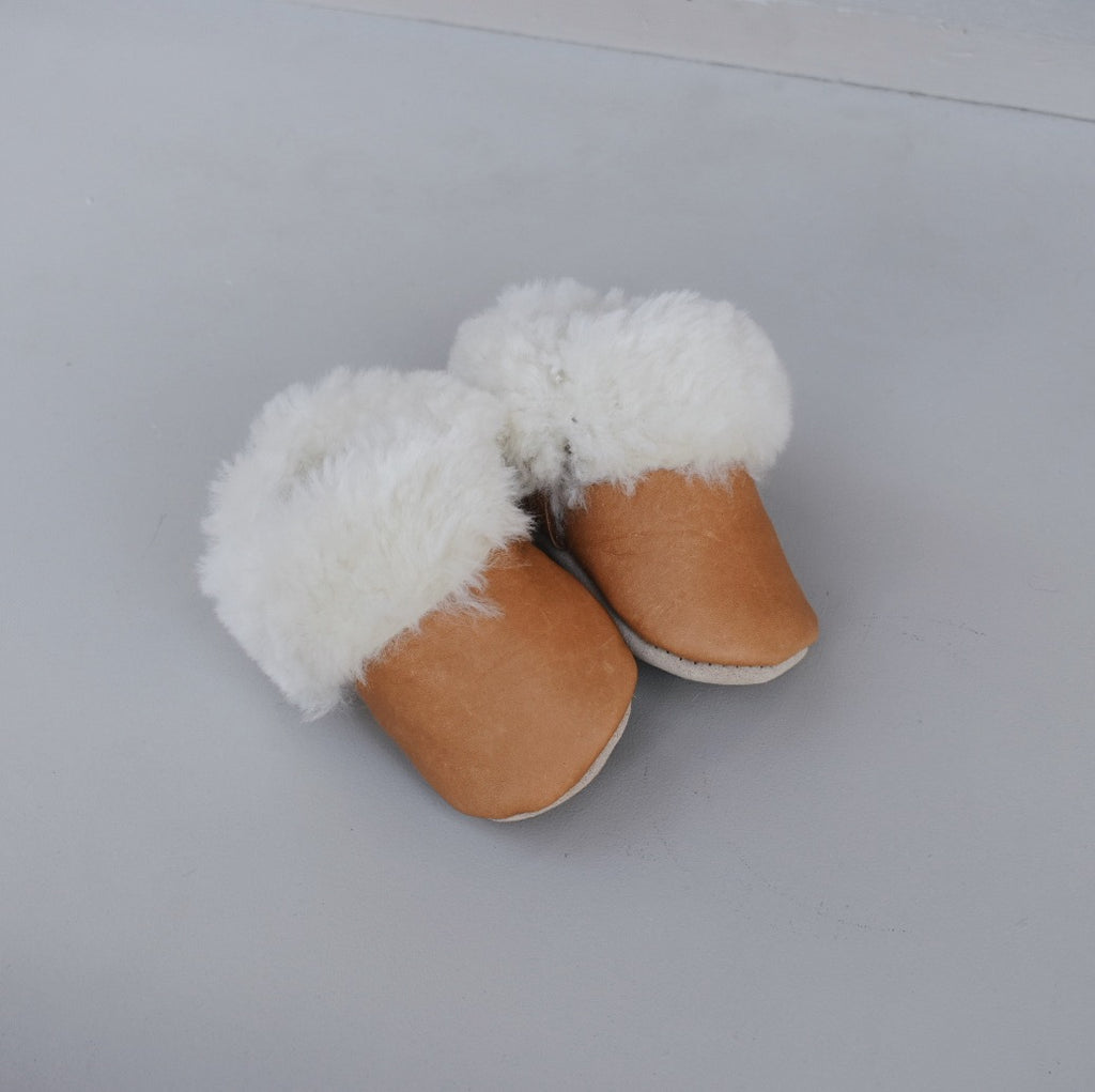 SIZE 2 (4.5") - Shearling Lined Shoes 134