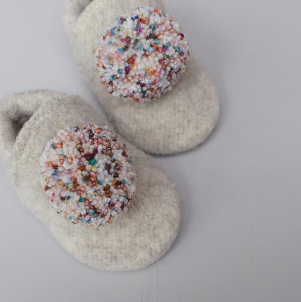 pompom shoes - oatmeal with sprinkle pom